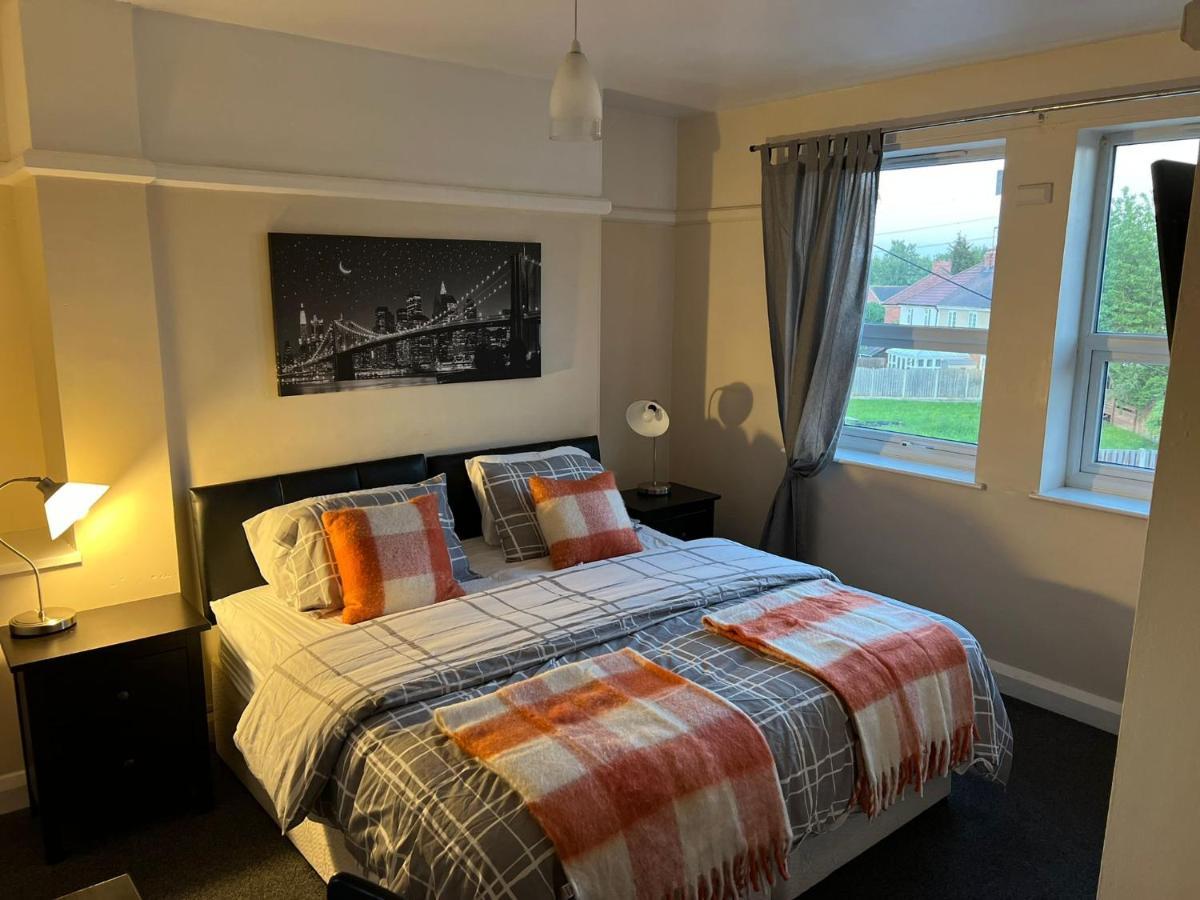 Upton Arms Hotel Pontefract Buitenkant foto