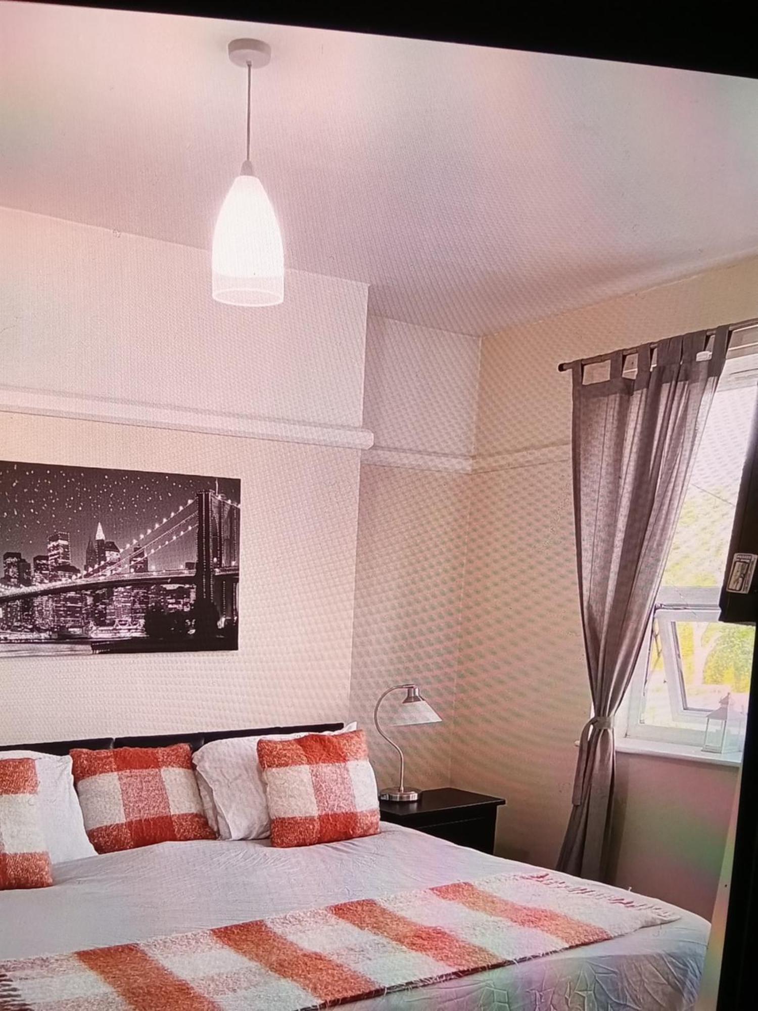 Upton Arms Hotel Pontefract Buitenkant foto